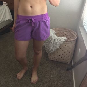 Lululemon shorts size 4